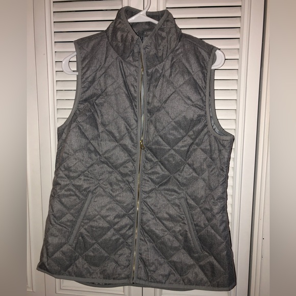 Gray lightweight zip front quilted vest - Picture 1 of 3
